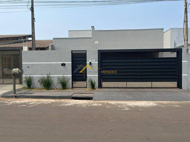 #01 - Casa para Venda em Jacarezinho - PR