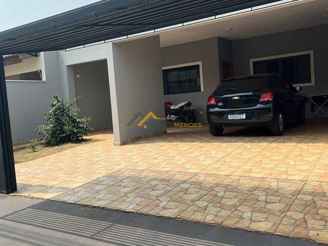 #01 - Casa para Venda em Jacarezinho - PR