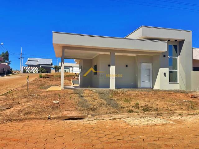#05 - Casa para Venda em Siqueira Campos - PR