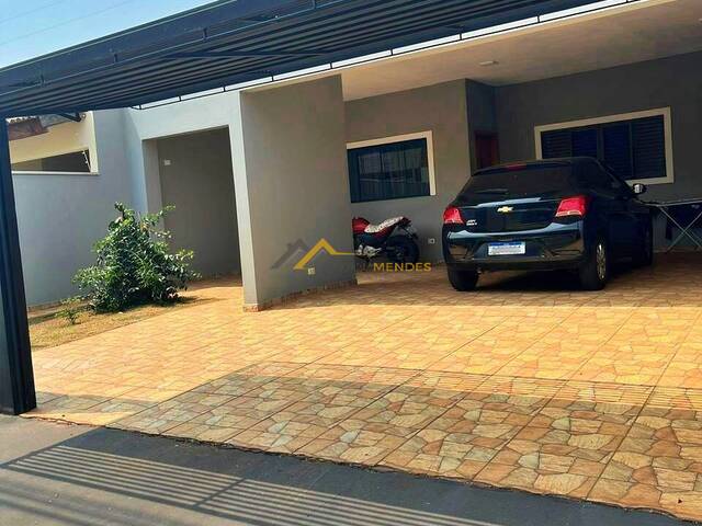 #15 - Casa para Venda em Jacarezinho - PR