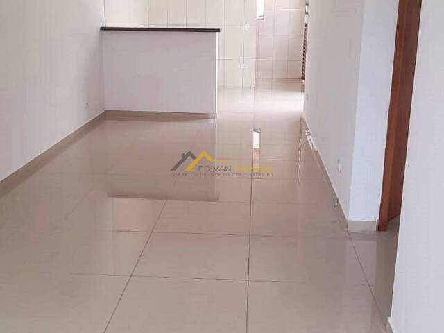 #04 - Casa para Venda em Siqueira Campos - PR